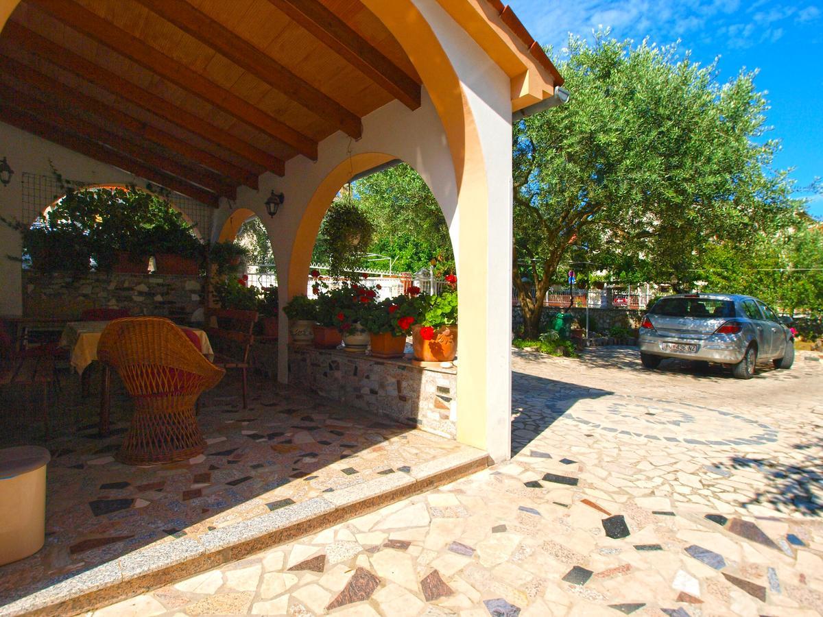 Apartments Valter 613 Pula Exterior photo