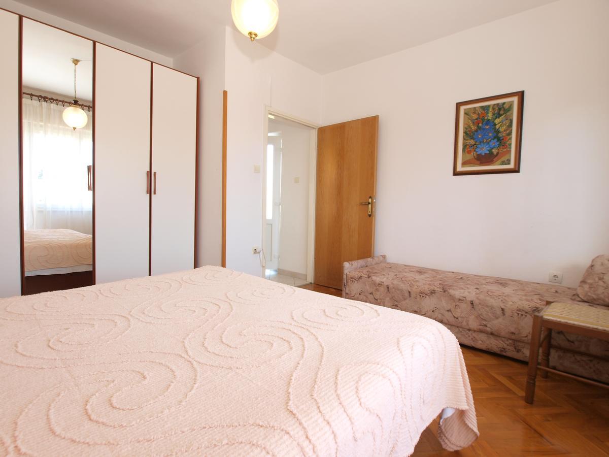 Apartments Valter 613 Pula Exterior photo