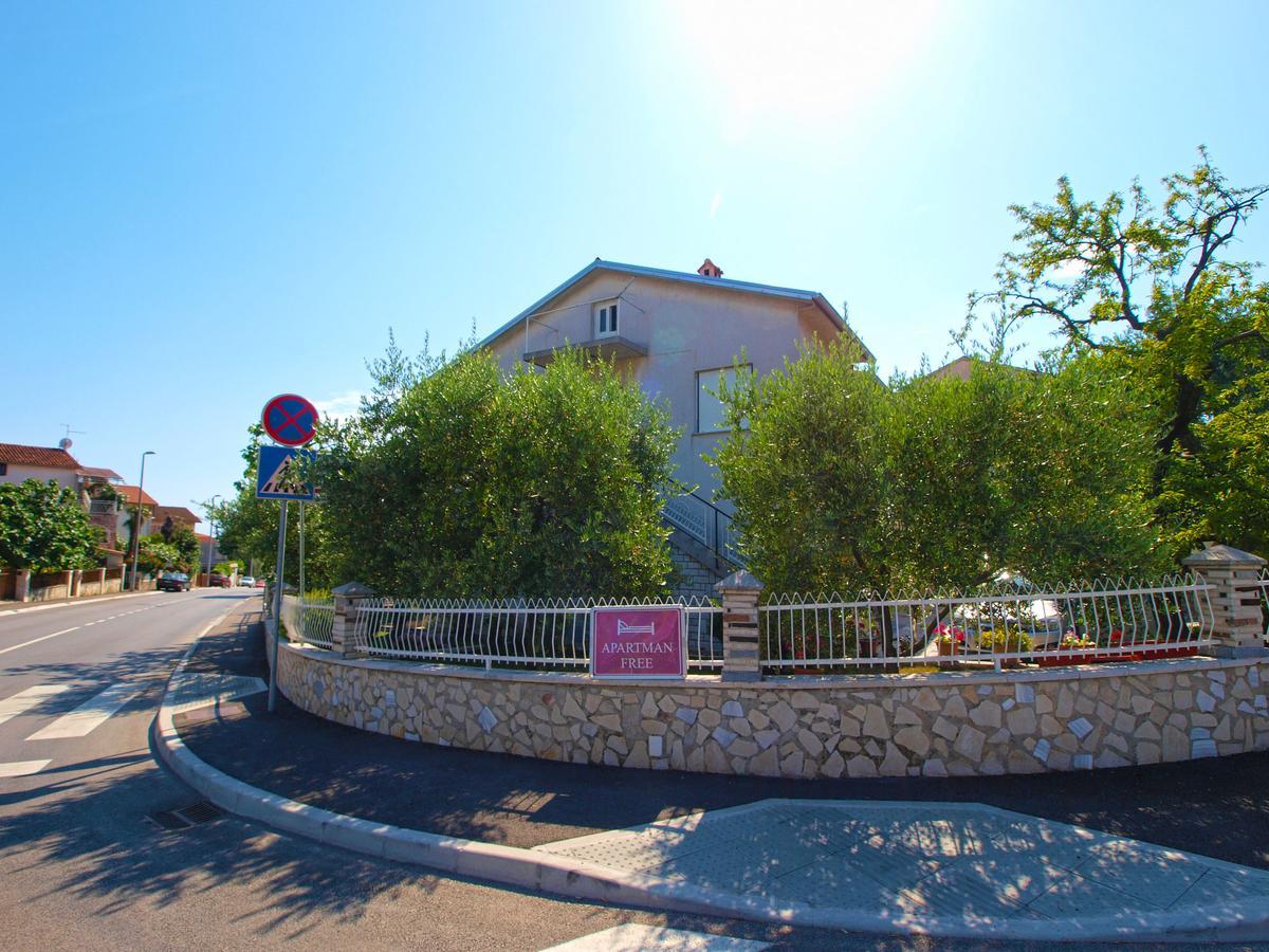 Apartments Valter 613 Pula Exterior photo