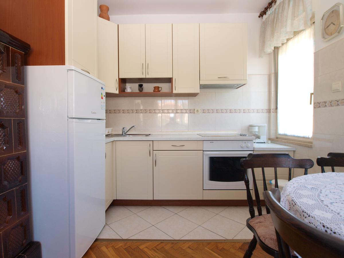 Apartments Valter 613 Pula Exterior photo